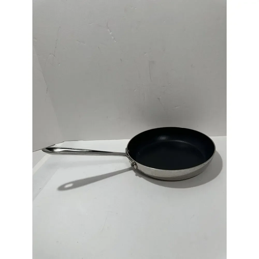 All-Clad Nonstick Frying Pan 9.5” Wide Fry Pan Long Handle Used. See Pictures